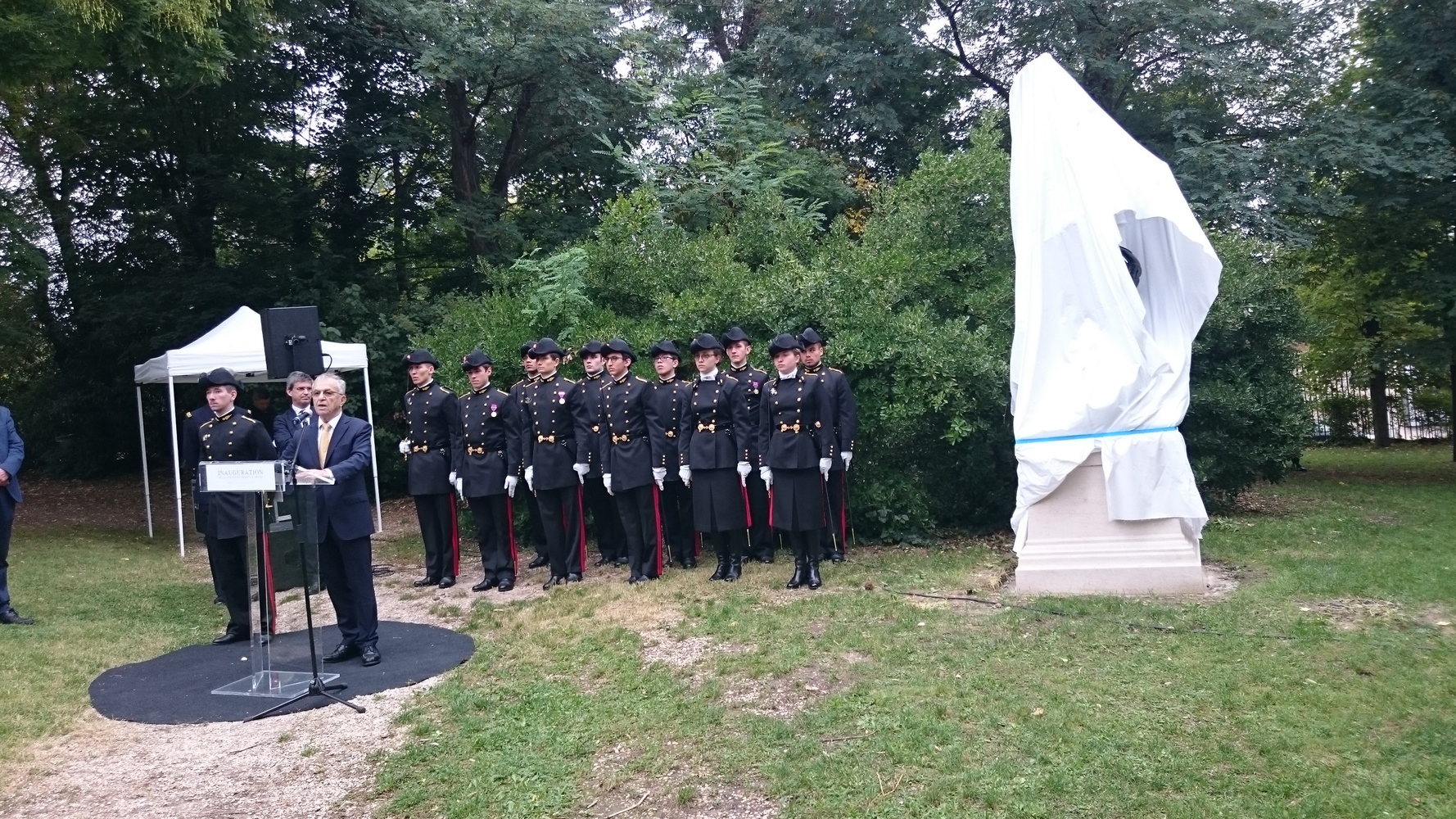 Hubert faisant son
discours